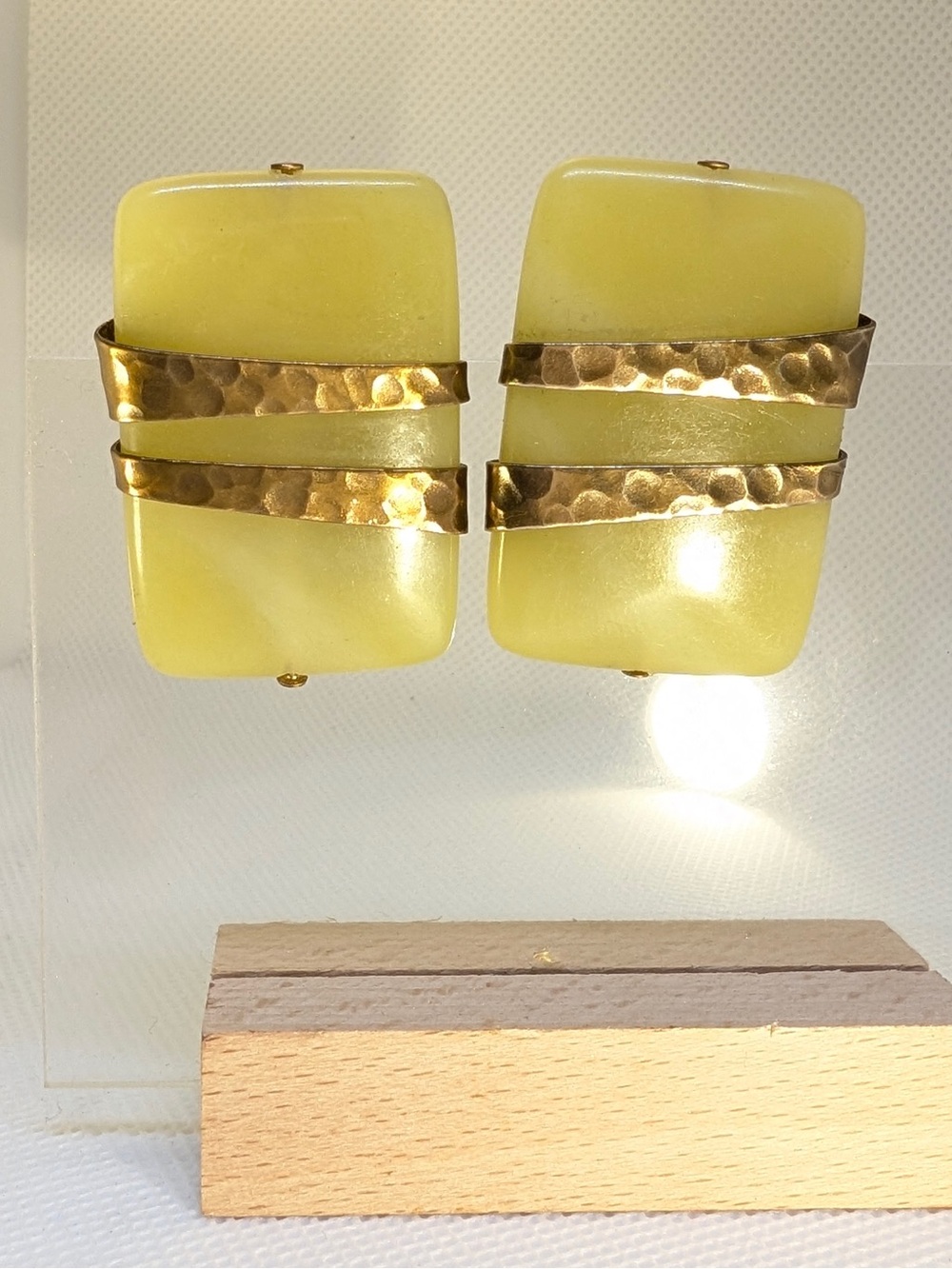Authentic VTG 80s Jan Michaels San Fran Hammered Brass & nephrite jade earrings